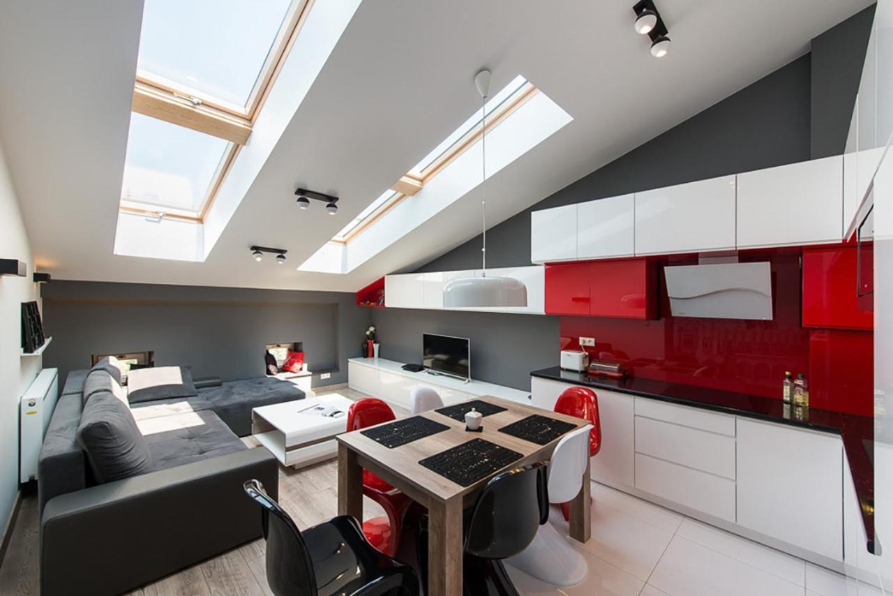 Cozy And Large 62 M2 Apartment With Air Conditioning, Old Town Krakow Bagian luar foto