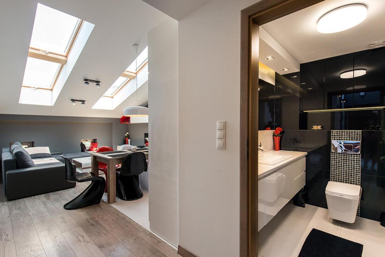 Cozy And Large 62 M2 Apartment With Air Conditioning, Old Town Krakow Bagian luar foto