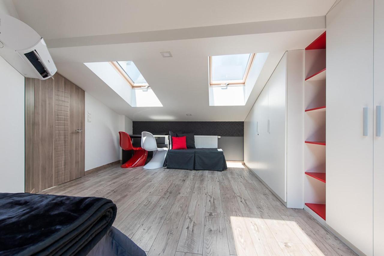 Cozy And Large 62 M2 Apartment With Air Conditioning, Old Town Krakow Bagian luar foto